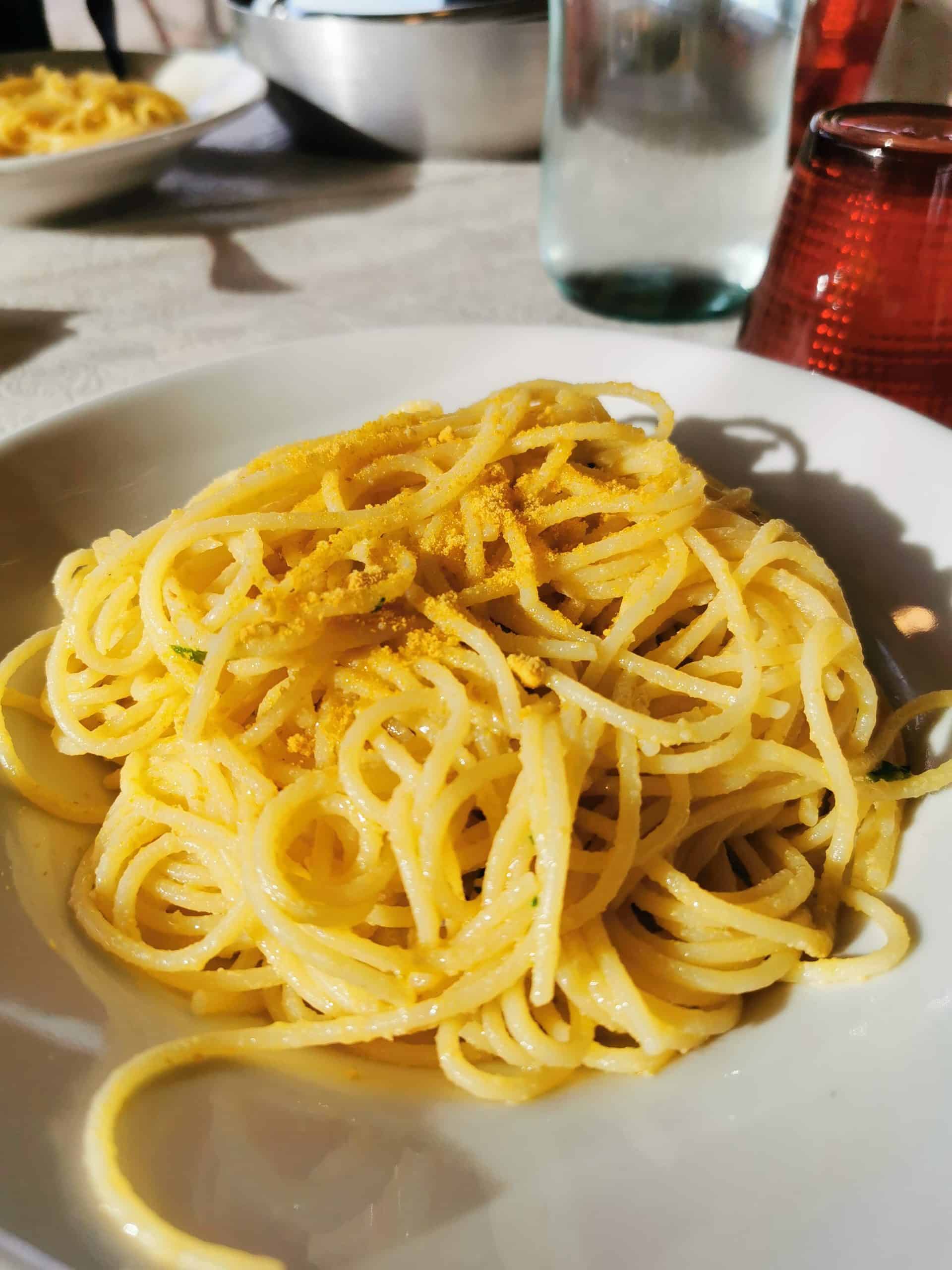 Migliore Bottarga di Muggine 2024: Tradizione Sarda e Innovazione Artigianale 5 Tagliolini alla bottarga di muggine - Eccellenza culinaria sarda