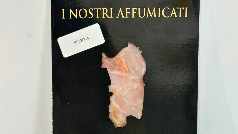 La Spigola Affumicata Artigianale: Dalla Tradizione Marinara alle Tavole Gourmet